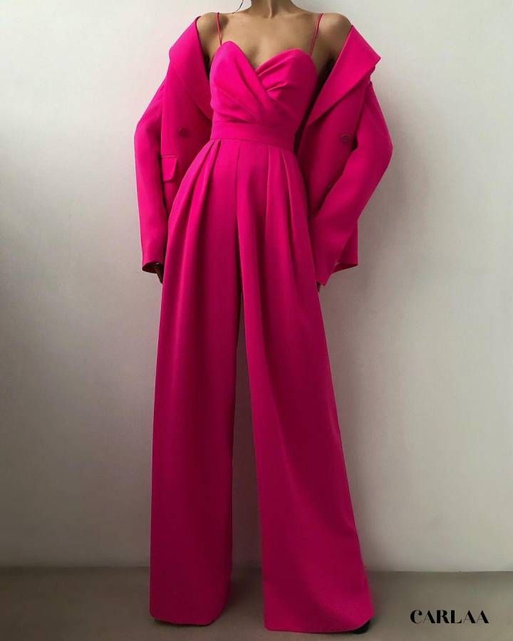 tenue moderne bretelle femme
